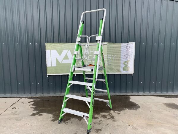 UNRESERVED Little Giant 2.6M 4 Step Fibreglass Platform Ladder