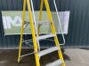 UNRESERVED Clow 1.39M 5 Step Fibreglass Podium Ladder - 5