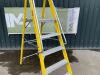 UNRESERVED Clow 1.39M 5 Step Fibreglass Podium Ladder - 5