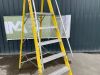 UNRESERVED Clow 1.68M 6 Step Fibreglass Platform Ladder - 5