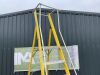 UNRESERVED Clow 1.68M 6 Step Fibreglass Platform Ladder - 6