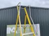 UNRESERVED Clow 1.68M 6 Step Fibreglass Platform Ladder - 6