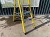 UNRESERVED Clow 1.13M 4 Step Fibreglass Platform Ladder - 4