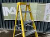 UNRESERVED Clow 1.6M 6 STep Fibreglass Step Ladder - 5