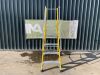 UNRESERVED Clow 1.13M 4 Step Fibreglass Platform Ladder - 2