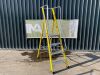 UNRESERVED Clow 1.13M 4 Step Fibreglass Platform Ladder - 3