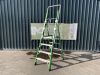 UNRESERVED Little Giant 1.15M 4 Step Fibreglass Platform Ladder