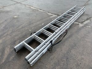 UNRESERVED Youngman Combi 100 3 Stage Aluminium Extension Ladder