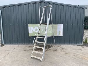 UNRESERVED Lyte 2.7M 8 Step Aluminium Platform Stepladder