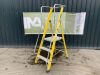 UNRESERVED Clow 3 Step Fibreglass Podium Ladder