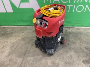 Milwakee 110V Vacuum