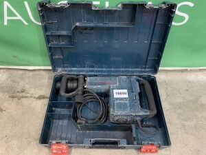 Bosch GSH11 220v Demolition Breaker In Case