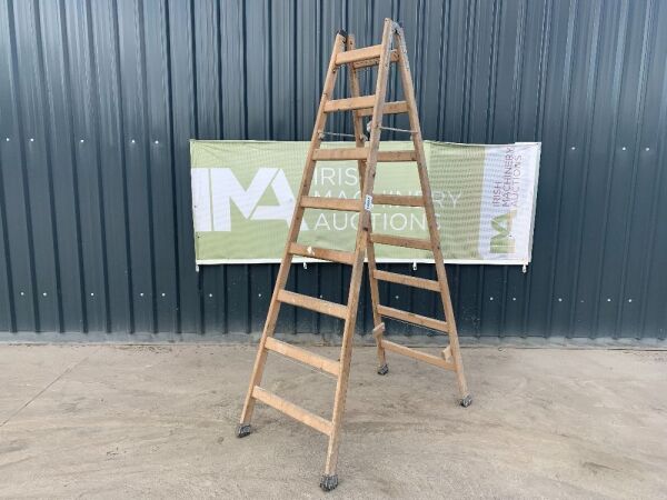 8Ft Wooden Ladder