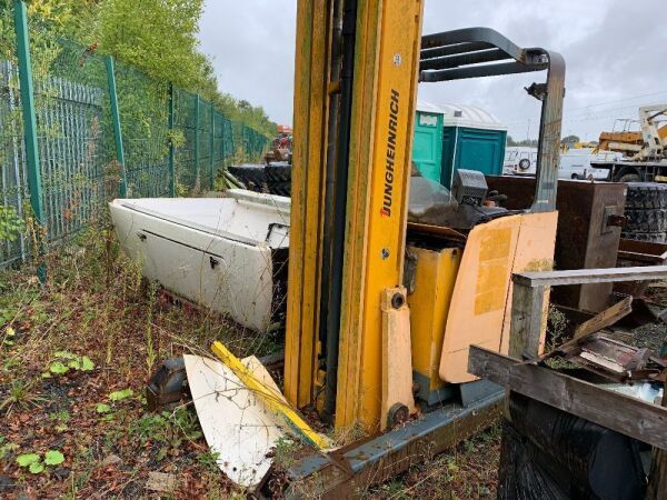 UNRESERVED Jungheinrich ETV-H320 Electric Forklift