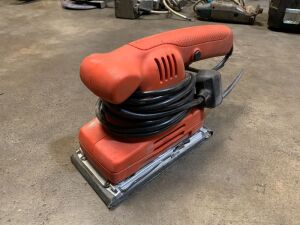 Black & Decker 230v Orbital Sander