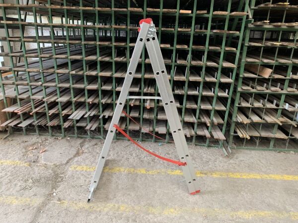 Aluminium Step Ladder