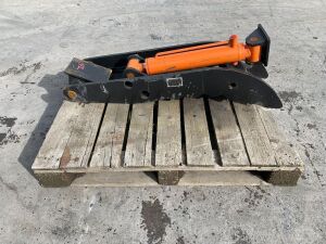 UNUSED KBKC 47" Hydraulic Excavator Thumb