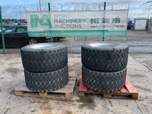 UNRESERVED 4 x 455-40-22.5 Truck Tyres (10 Stud)