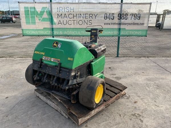 John Deere Aercore 800 Pedestrian Aerator