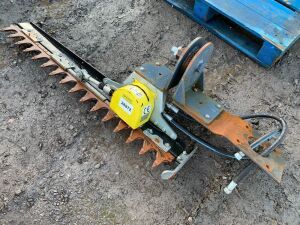 2019 Ghendi 1.2M Fingerbar Hedge Cutter c/w Rotatable Headstock (35mm Pins)