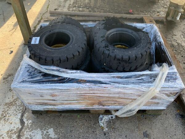 UNRESERVED 4 x 650-10 Tyres & 4 x 18-7-18 Tyres