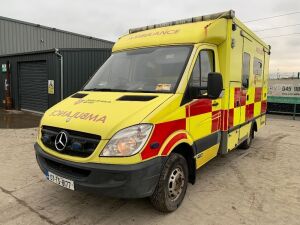 UNRESERVED 2007 Mercedes-Benz Sprinter 515 CDI Ambulance