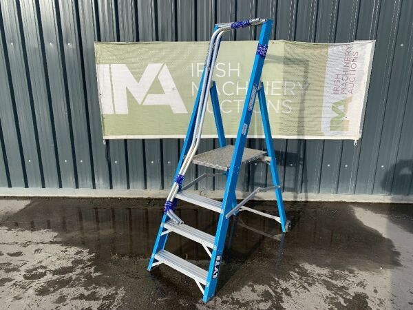 UNRESERVED Lyte 4 Step 1.84M Podium Ladder