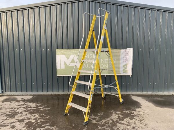 UNRESERVED Clow 6 Step 1.68M Podium Ladder