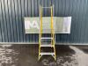 UNRESERVED Clow 4 Step 1.13M Podium Ladder - 2