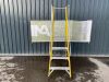 UNRESERVED Clow 4 Step 1.13M Podium Ladder - 2