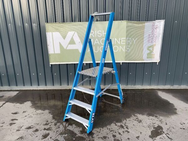 UNRESERVED Lyte 4 Step 1.84M Podium Ladder