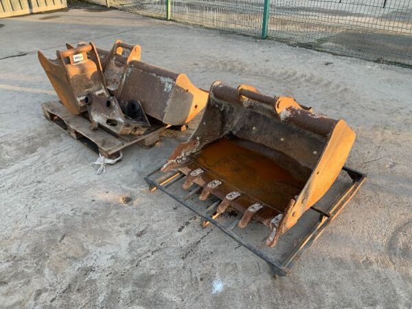 Quick Hitch & 3 x Buckets To Suit 8T Excavator
