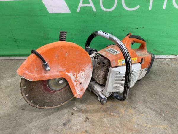 UNRESERVED Stihl TS400 Petrol Consaw c/w Blade