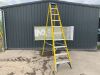 10FT Fibreglass Step Ladder - 3