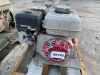 UNRESERVED 2x Honda Vibrating Concreet Screeds - 9