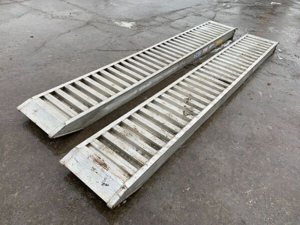 Set Of 8T Aluminium Loading Ramps