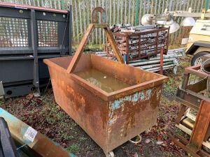 UNRESERVED Skip With Hook