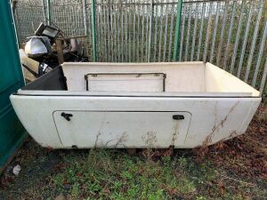 UNRESERVED White Hilux/Ranger Canopy