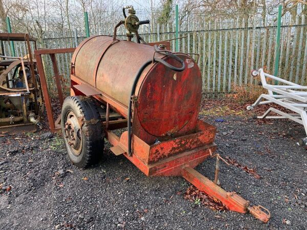 UNRESERVED Single Axle Fuel Bowser