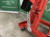 UNRESERVED Red 2000KG Engine Crane - 4