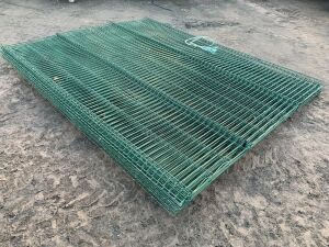 10 x Paladin V-Mesh Fencing Panels