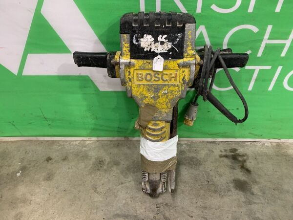 UNRESERVED Bosch 57KG 110v Demoltion Breaker c/w Chisel