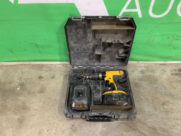 UNRESERVED Dewalt Screw Gun