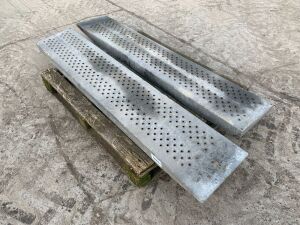 UNRESERVED Ifor Williams 6ft Loading Ramps