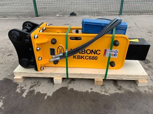 UNRESERVED UNUSED Kabonc KBKC680 Hydraulic Breaker c/w Chisel & Pipes (45mm)