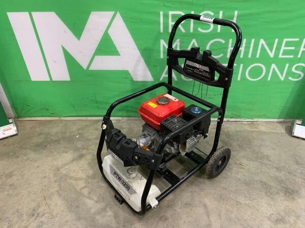 Pacini 2800PSI Petrol Power Washer