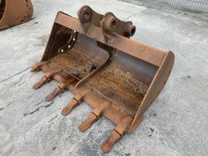 UNRESERVED Tighe 5FT Ditching Bucket (65mm)