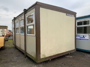 Roankabin Portacabin c/w Jack Legs (18ft x 12ft)