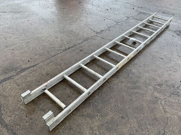 UNRESERVED 11FT Ladder