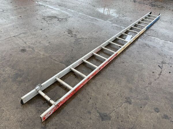 UNRESERVED 15FT Ladder